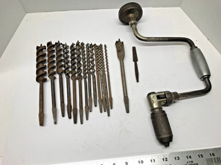 VINTAGE STANLEY 923A. 12 INCH SWING BIT BRACE WITH BITS/ALUMINUM HANDLE