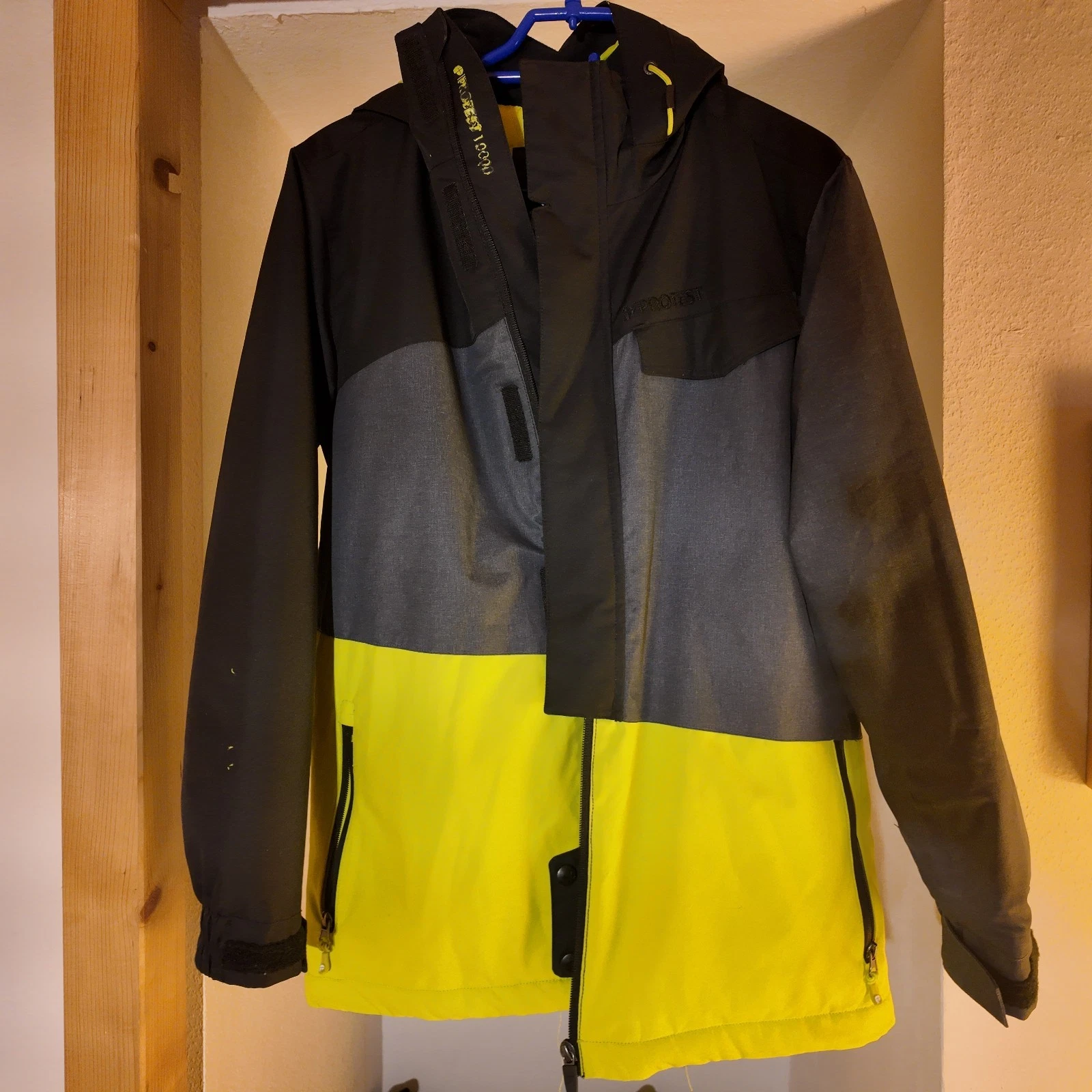 Protest Geotech 10K Ski Snowboard Jacket Black Yellow Size 176 XS