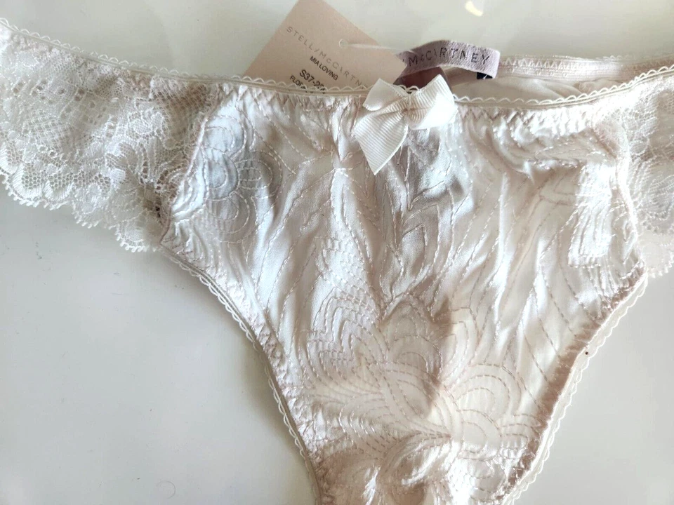 ✨Stella McCartney Tanga Panty MIA LOVE Floral Blanco Arena Crema Seda Encaje L $99 Foto 3 de 4