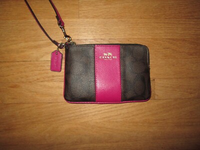 COACH / ウエストバッグ/--/PNK// New COACH Corner Zip Wristlet In Brown Signature Leather w/ Hot