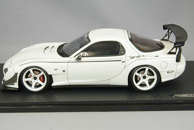 1/18 Ignition Model Mazda RX7 FD3S Feed White w/ Box From 1/18 Ignition Model Mazda RX7 FD3S Feed White w/ Box From