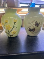 Lot If 2 Porcelain Vases Vase Flower Butterflies 