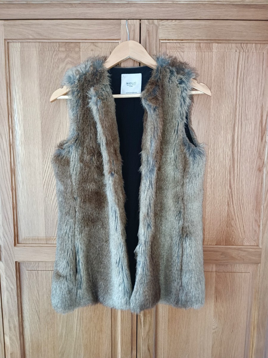 Zara Trafaluc Lovely Brown Beige Striped Faux Fur Gilet Body