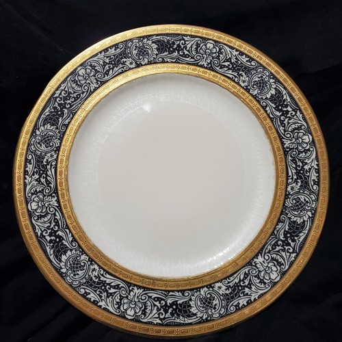 Crown Lion Ivory China HUTSCHENREUTHER black Gold Encrusted Dinner Cabinet Plate - Picture 10 of 10