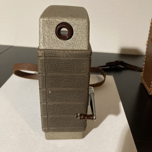 Bell & Howell Two-Fifty-Two 8mm Movie Camera W/ Case WORKS!!!!! - Picture 7 of 16