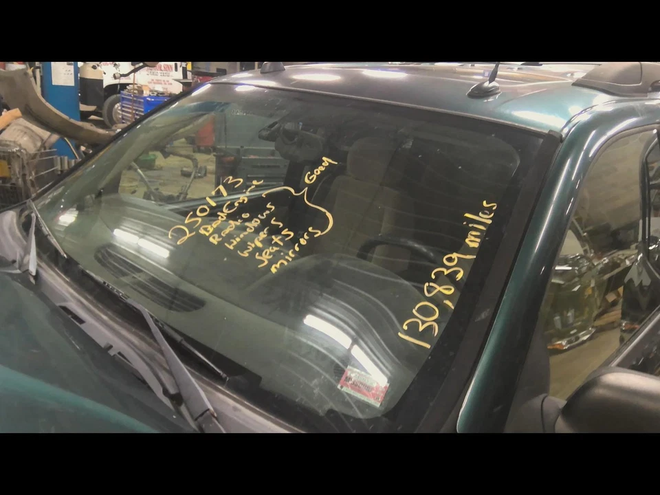 Used Engine Cooling Fan Shroud fits: 2005 Gmc Envoy xl  Grade A - Image 2 of 4