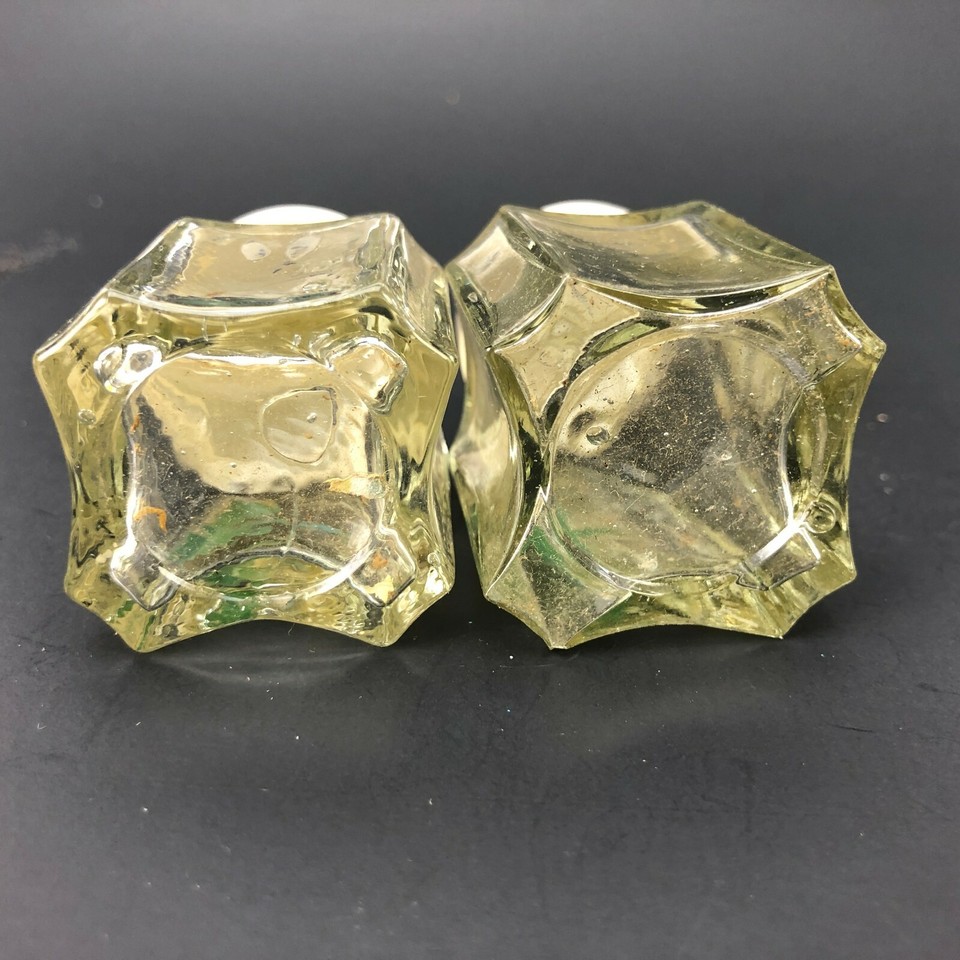 Vintage Glass Salt and Pepper Shakers Clear Retro Kitchen Plastic Lid