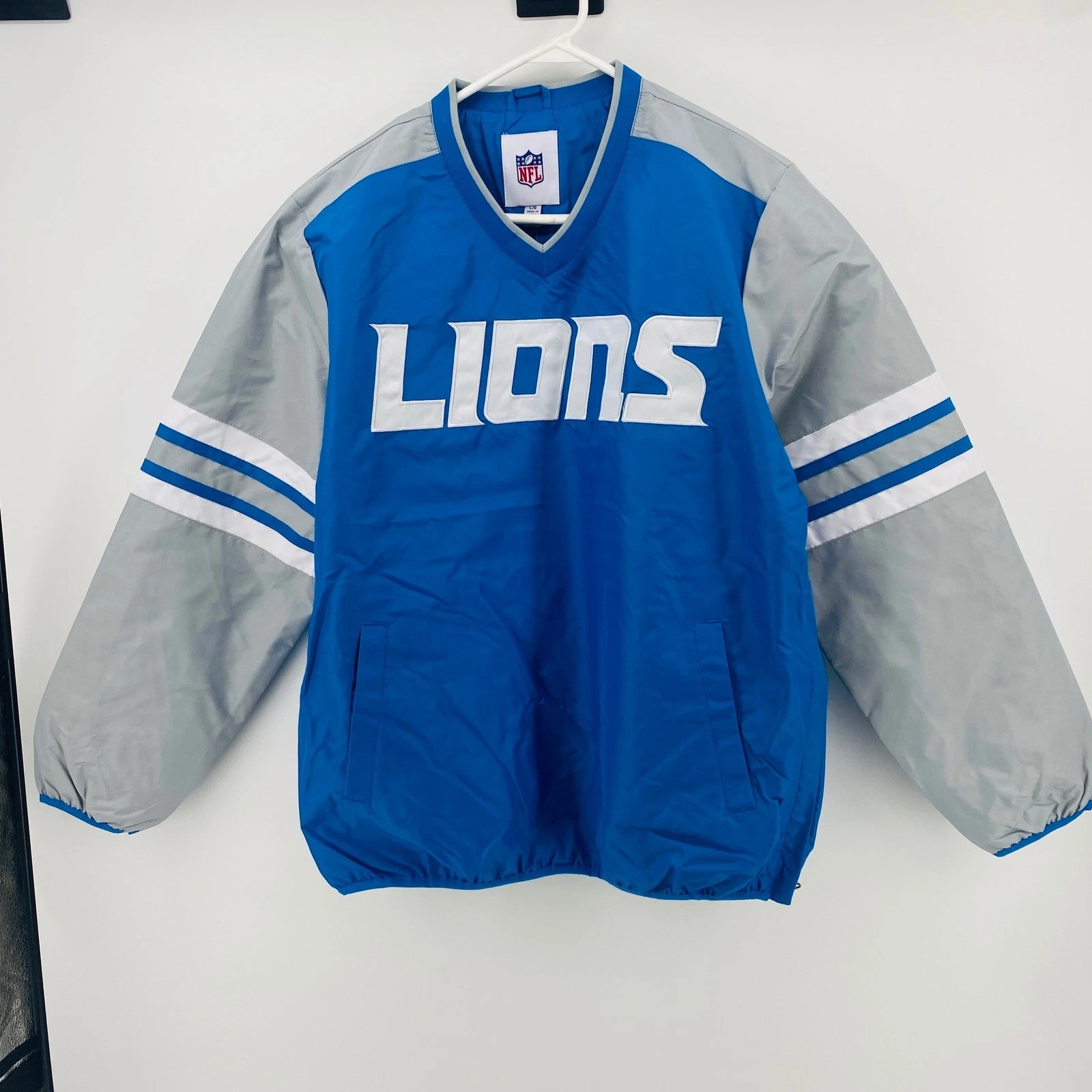 NFL Team Apparel Detroit Lions Windbreaker Blue New V-Neck Pullover Men's Large
Opens in a new windo