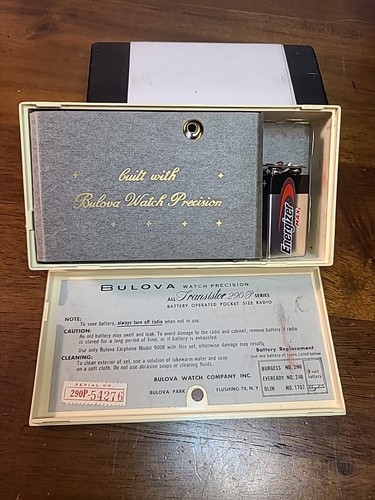 Bulova All Transistor AM 290P Series Pocket Radio Classic Beige Color, VTG WORKS - Picture 12 of 12