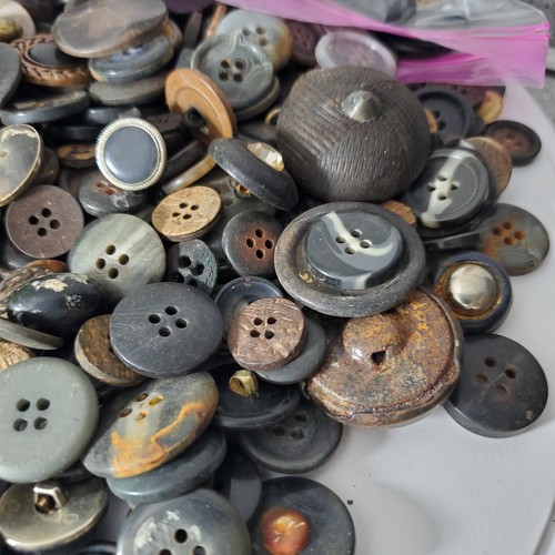 1 lb black buttons all types- cute various basic victorian mcm goth punk oddity - Picture 2 of 7