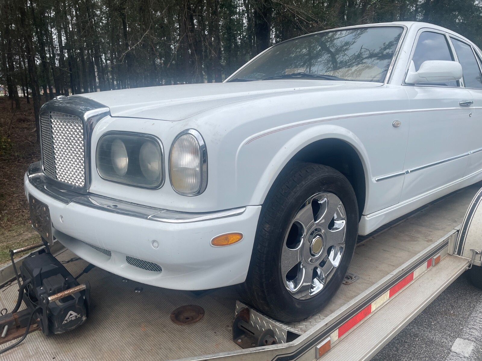 BENTLEY ARNAGE AZURE CHROME WHEEL. WORLDS LARGEST USED ROLLS ROYCE INVENTORY 