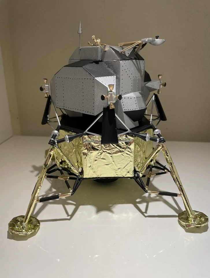 Módulo lunar LEM Apolo NASA modelo a escala 1:48 Foto 2 de 4