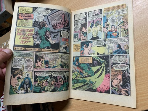 DC COMICS JUSTICE LEAGUE OF AMERICA #117 APR 1975 FN HAWKMAN REJOINS COMIC (LL) - Picture 5 of 11
