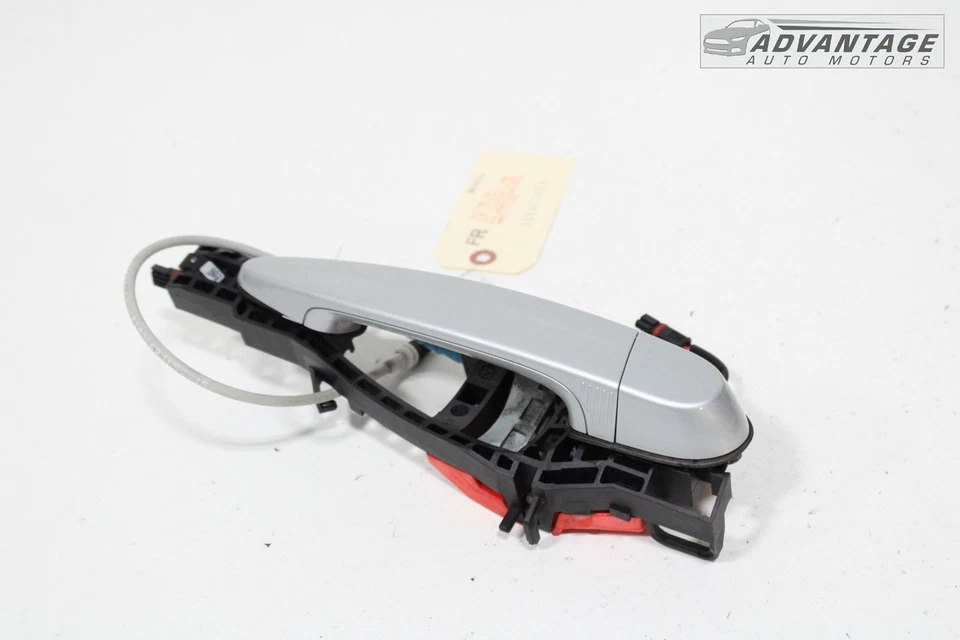 BMW 330E 2016-2018 manija de puerta exterior del pasajero delantero derecho con soporte OEM Foto 3 de 4