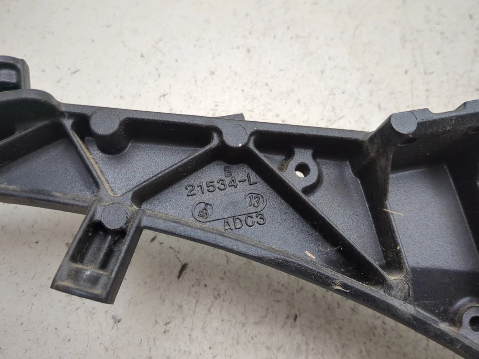 08-10 Cubierta Subchasis Trasero Izquierdo Suzuki GSXR 600 750 21534-L Foto 4 de 4