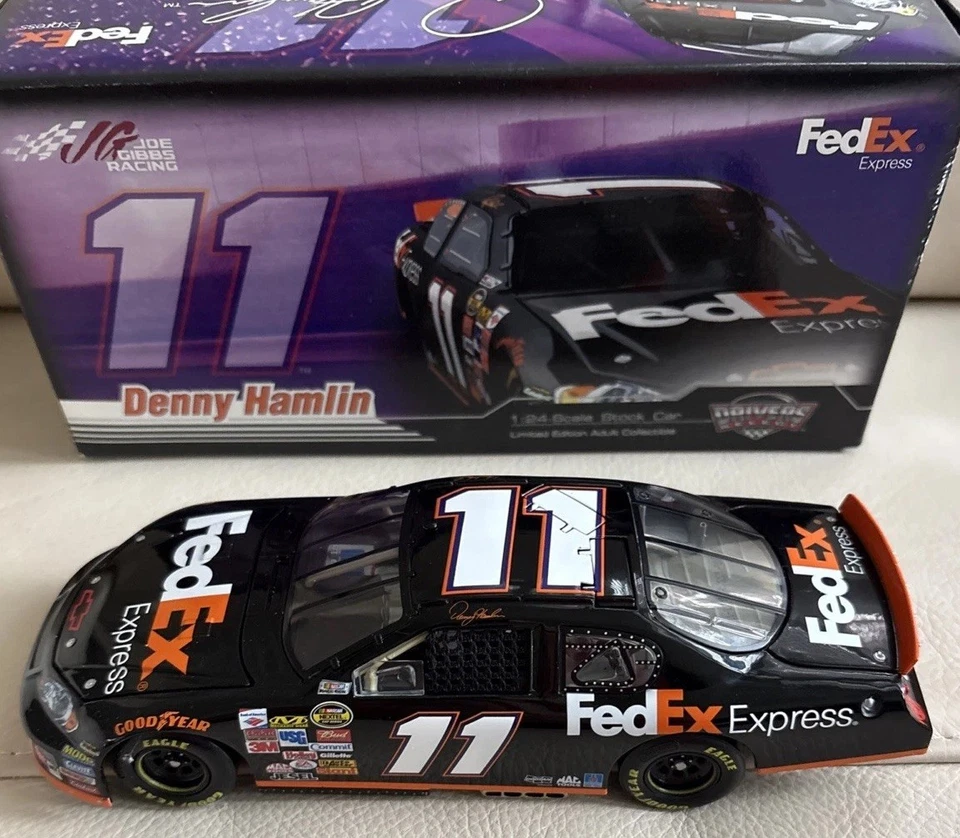 Danny Hamlin #11 2007 Federal Express Monte Carlo SS edição limitada - Imagem 2 de 4