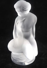Lalique, statuette femme au cygne, Leda, intacte, cristal, signée.