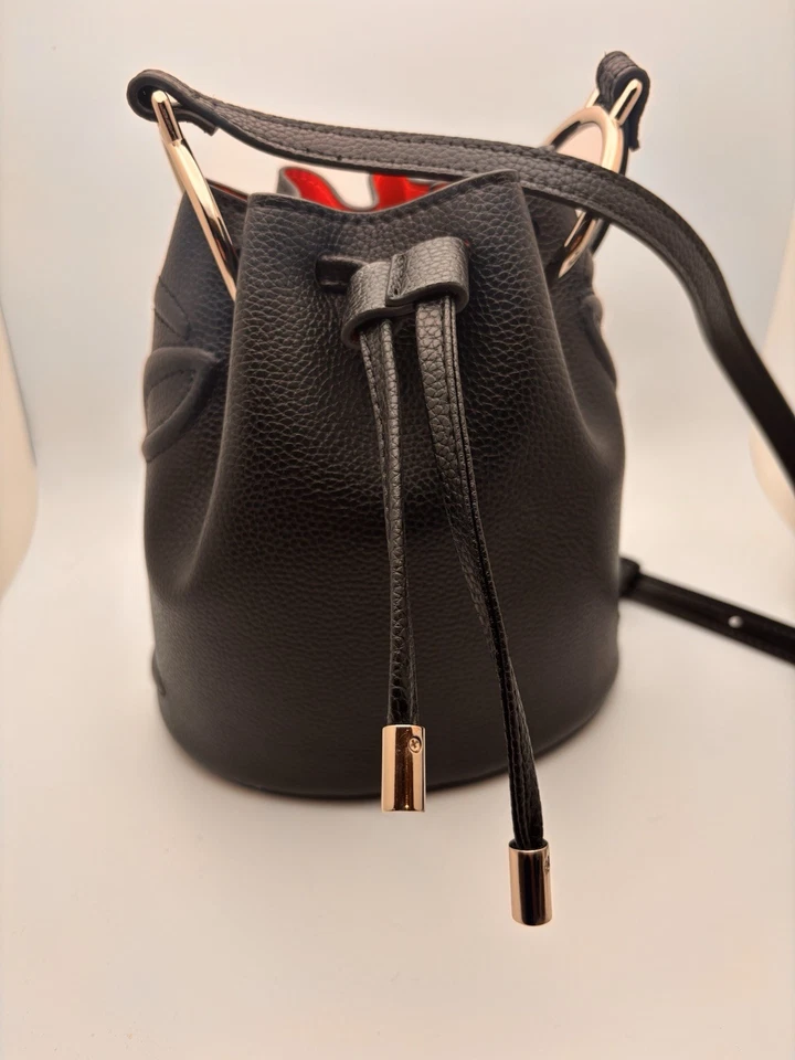 Bolso Christian Loubutin By My Side Bucket Foto 2 de 4