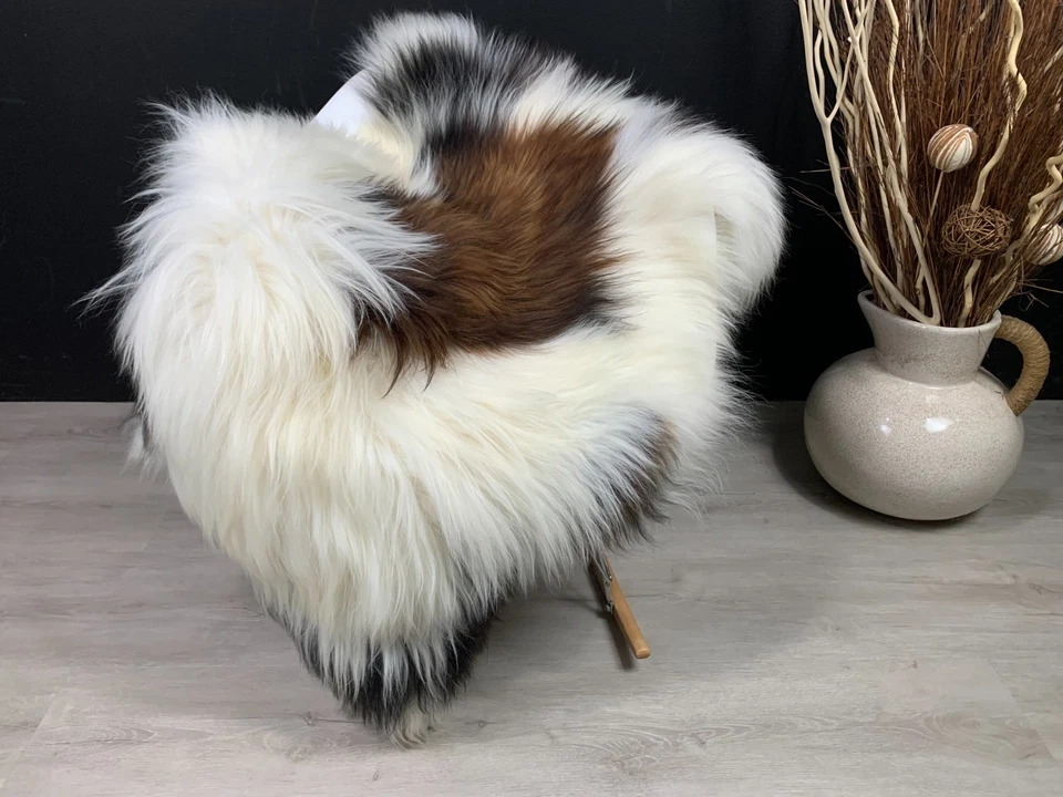 XXL Natural Icelandic Sheepskin Rug Pelt Genuine Seat Cover Pet Bed Throw Decor - Image 4 of 4