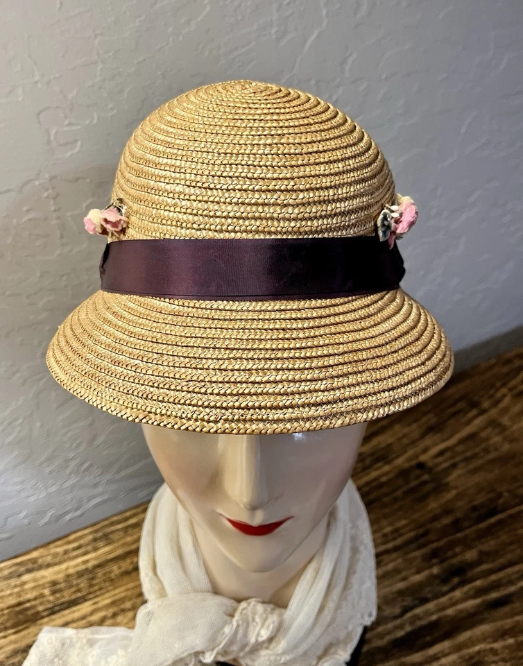Dulce sombrero de paja vintage para dama con cinta y flores Foto 2 de 4