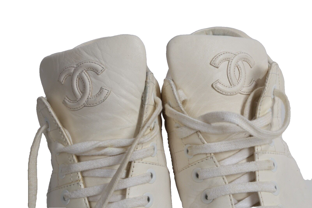 CHANEL CC Logo White Leather High Top Lace up Wedge Sneakers CHANEL CC Logo White Leather High Top Lace up Wedge Sneakers