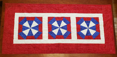 New~Patriotic Red White & Blue Pinwheel Table Runner 18" x 40" Colorful ...