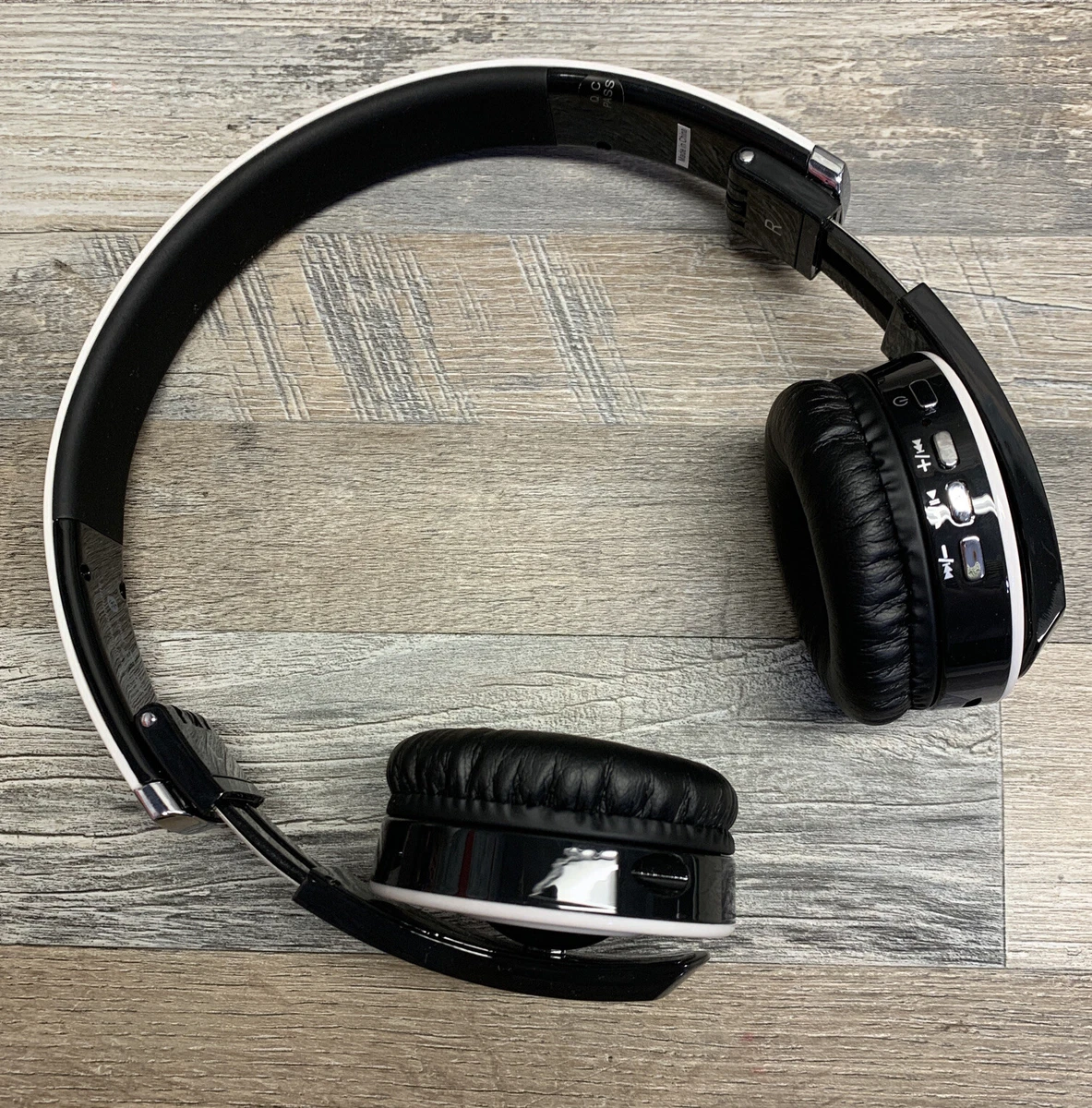 Brookstone Bluetooth Wireless Over The Head Headphones White