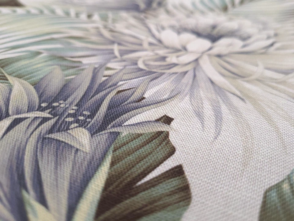 Tommy Bahama HARBOR ISLAND 白色烟棉米色热带织物 Uph 布料 — 第 3/4 张图片