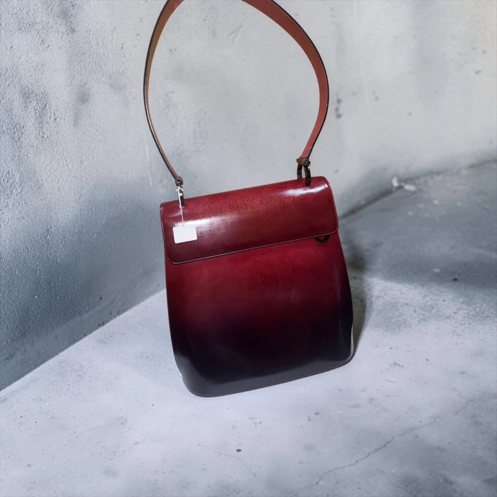 Ferragamo — Salvatore Ferragamo Gancini Shoulder Bag Red Ombré Patent Leather Dust