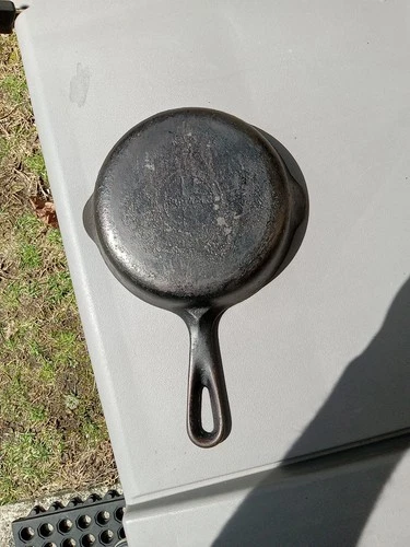 GRISWOLD No. 3 Cast Iron Skillet Small Logo Erie, PA Double Spout solid!