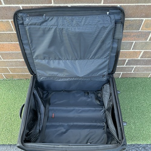 Tumi Wheeled 29” Suitcase 2246D3 Black Luggage - Picture 9 of 9