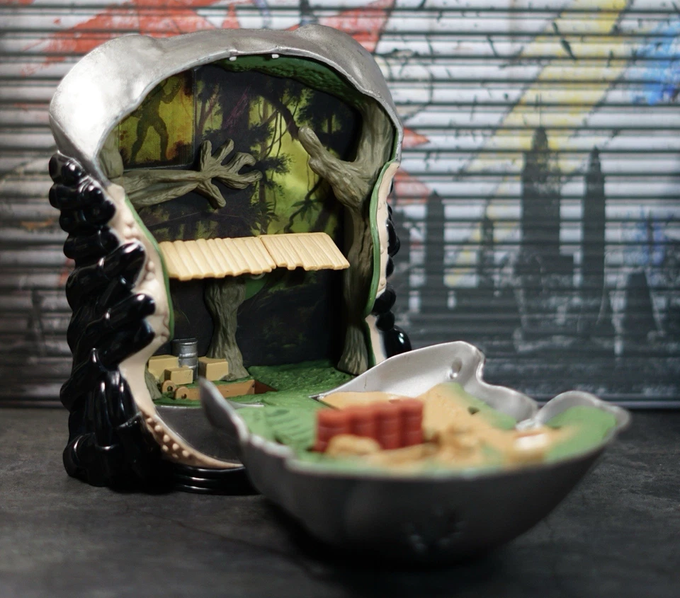 Rare Vintage 1996 Micro Machines Predator Playset Galoob Head Biomask - Image 2 of 4