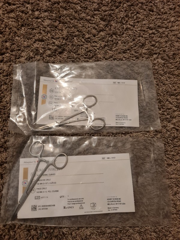 Henry Schein 100-1117 Curved Crile Forceps - LOT of 2 - NEW