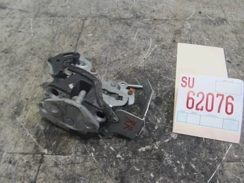 Cerradura de puerta 4Runner 1990 1993 Toyota lado derecho pasajero trasero solo OEM Foto 4 de 4