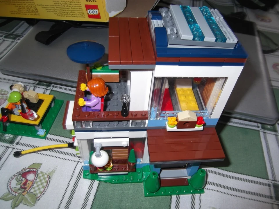 LEGO Creator 31068 Modular Modern Home, foto 2 di 5