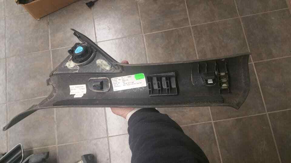 WINDSHIELD PILLAR TRIM PASSENGER AUDI R8 GEN1 ALCANTERA 420 867 234 G
