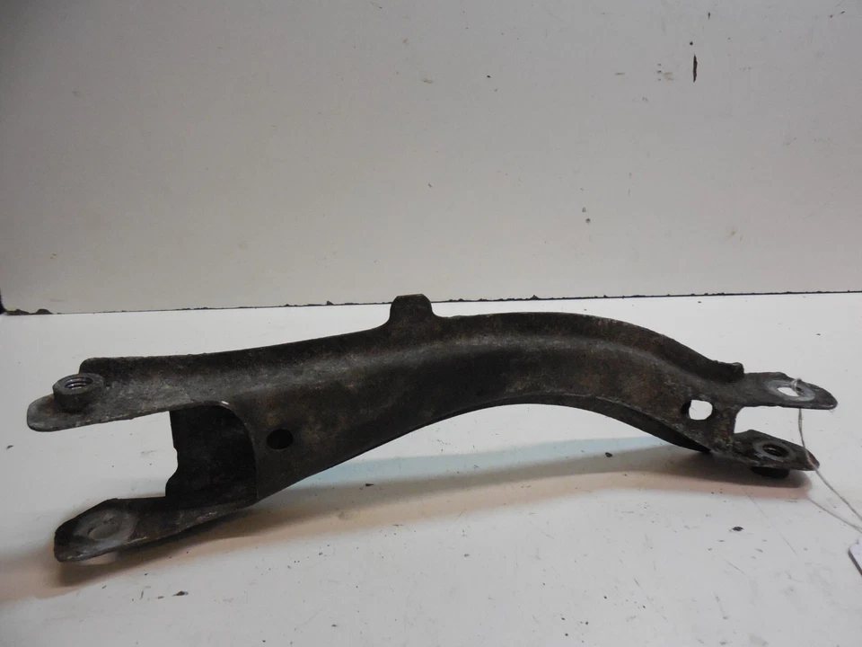 01-09 Brazo de control de suspensión inferior trasero izquierdo no turbo Volvo S60 2,4 L Foto 2 de 4