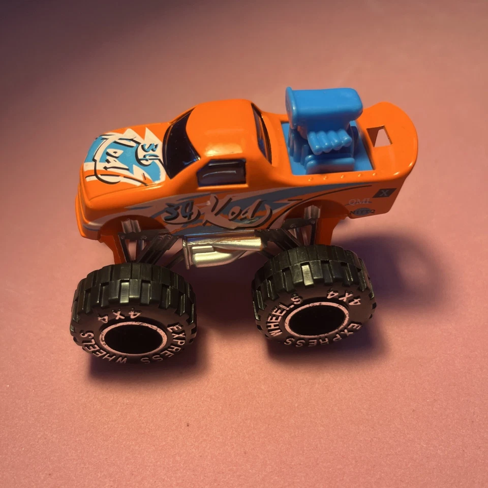 MACCHININA AUTO VINTAGE MODELLINO COLLEZIONE EXPRESS WHEELS 4X4 34 KOD - 7 CM - Immagine 3 di 4