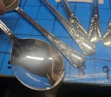 8 Vtg Original Wm Rogers Mfg Co 1940 AVALON CABIN Silver Plate Gumbo Soup Spoons