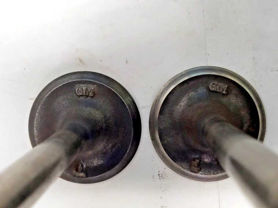 2 válvulas de escape 1958-1961 348 V8 Chevrolet Nomad Impala Bel Air-GM Foto 2 de 3