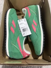 Reebok Classic AZ Woman s Size 6.5