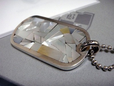 ネックレス・ペンダント Stanley Guess Dog Tag Multi Shell Large