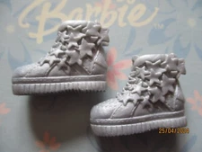 BARBIE DOLL / PAIR OF SHOES: BOOTS, PUMPS ....... (2463)