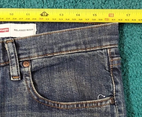 Wrangler Y2K Blue Denim Relaxed Boot Cut Jeans Size 32x34 RN 130273 Vintage - Picture 4 of 6