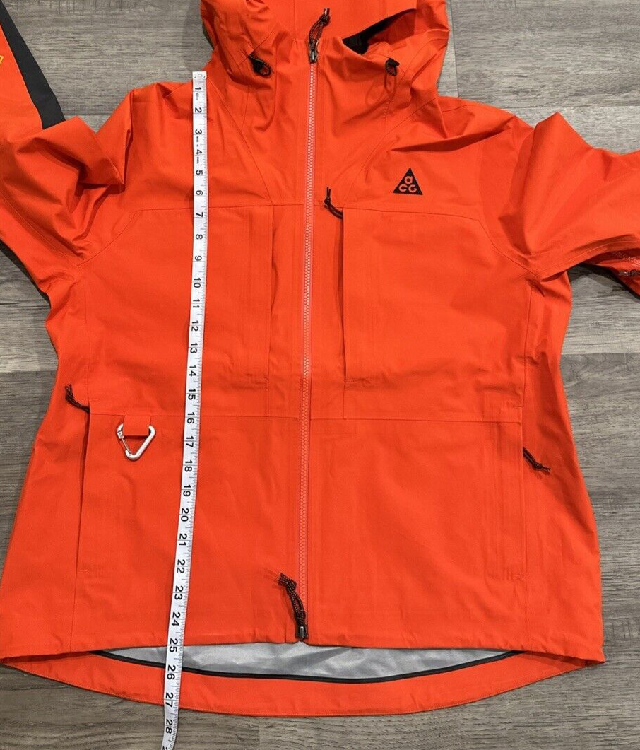 Nike Women's ACG Gore-Tex Misery Ridge Hiking Camping Shell Nike Women's ACG Gore-Tex Misery Ridge Hiking Camping Shell