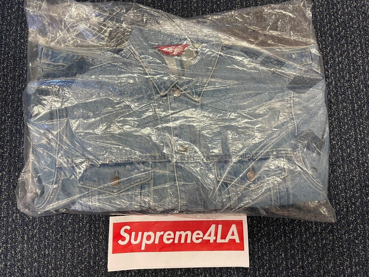 Supreme Inset Logo Denim Trucker Jacket BlackSupreme Inset Logo