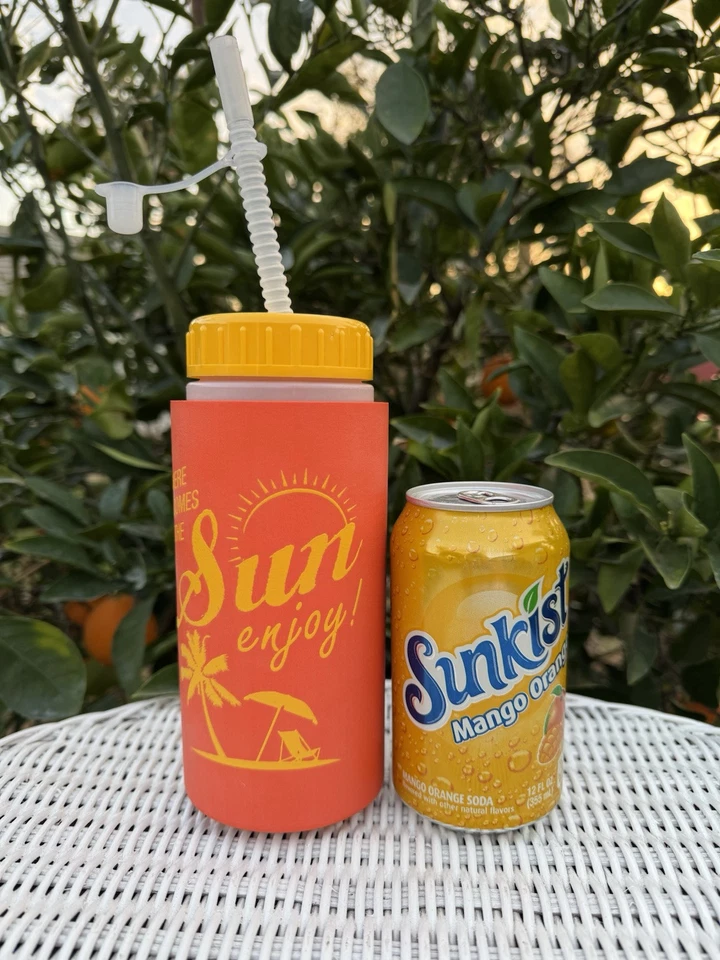 Garrafa de água vintage anos 90 Here Comes The Sun laranja espuma isolada palmeiras EUA - Imagem 2 de 4