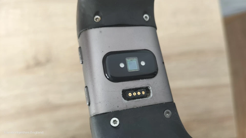 Fitbit Surge Wireless GPS Fitness Activity Tracker Smart Watch Large Blue Boxed - Image 3 of 4