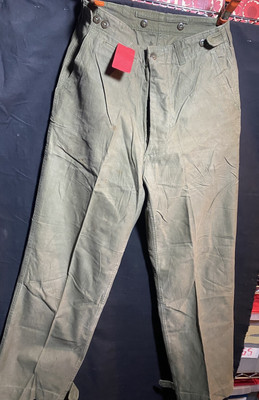 No. 17) Vintage early 1940s WWII M43 Field Trousers Pants No. 17) Vintage early 1940s WWII M43 Field Trousers Pants