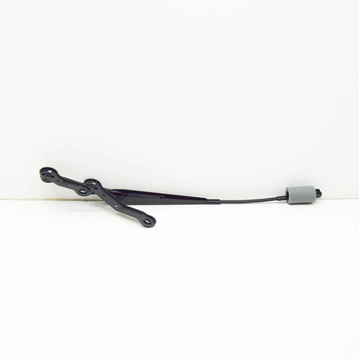 MERCEDES-BENZ GLA X156 Front Right Wiper Arm LHD A1768203600 NEW  